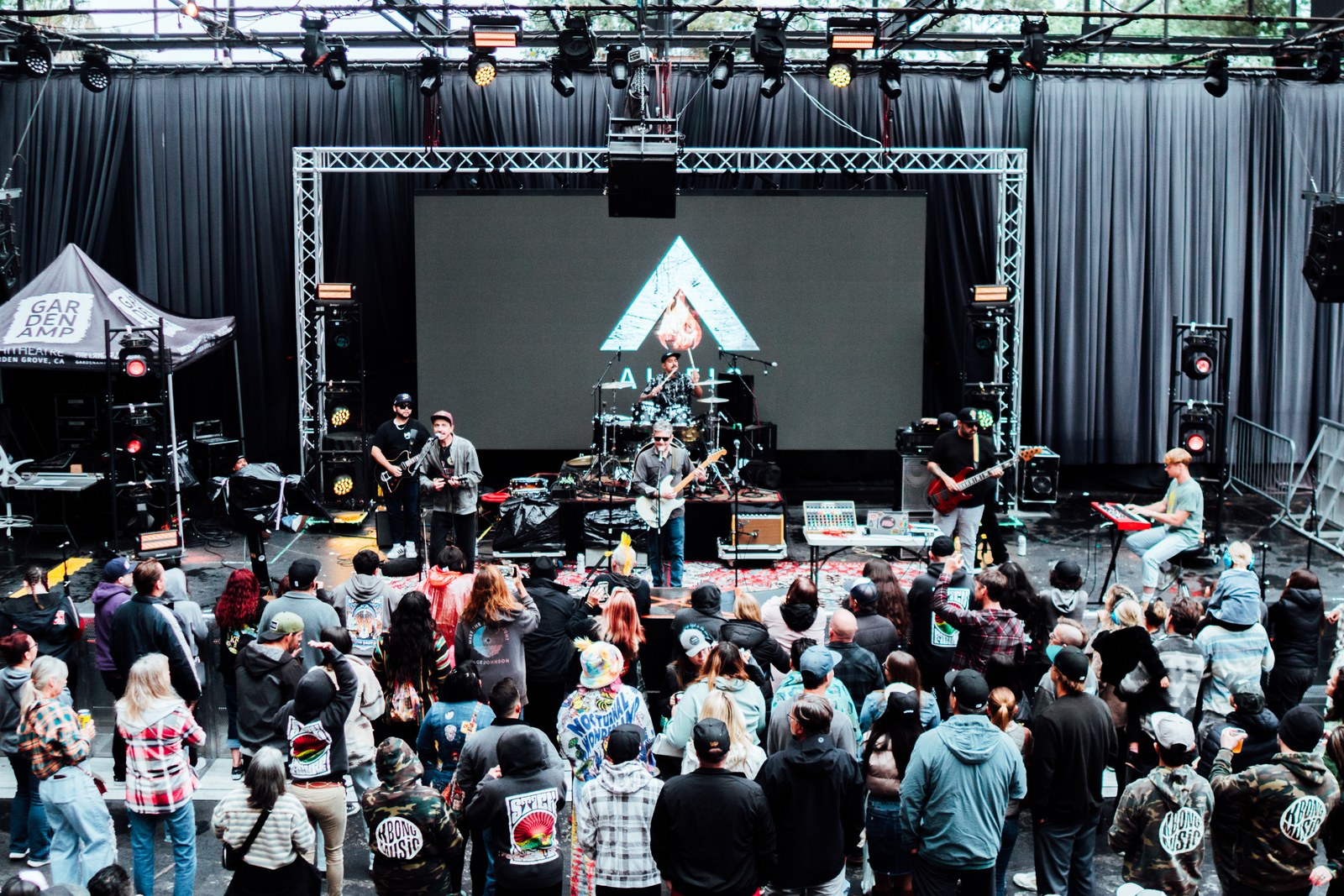 The full Alific live band at Garden Amp