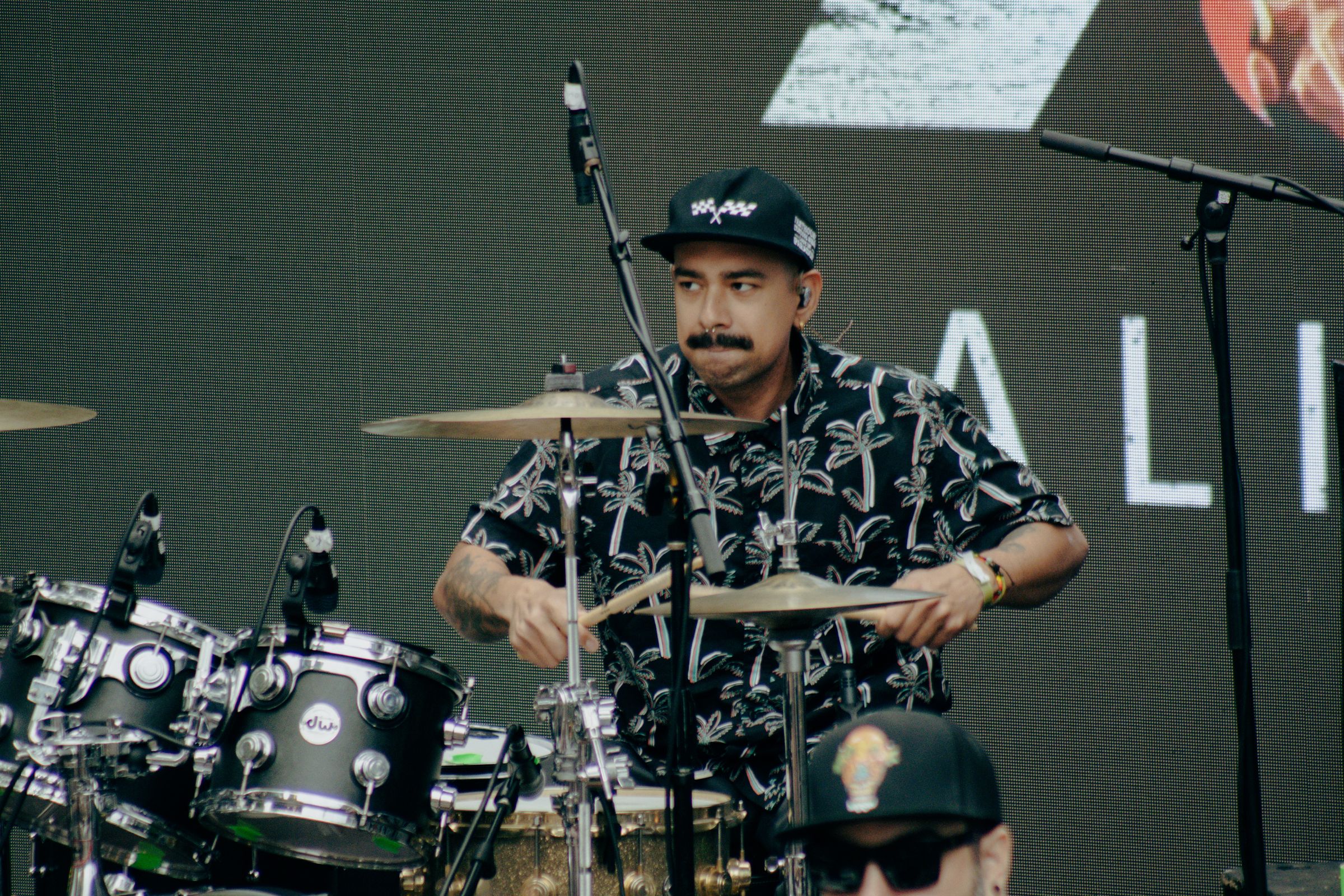 Jordeen of the Alific live band